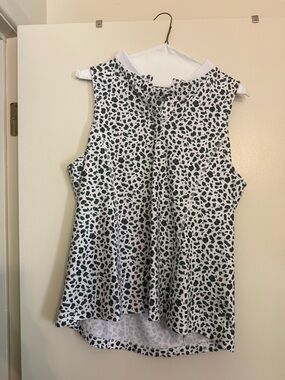 Puma White Athletic Golf Tank Top with Black Spot Print